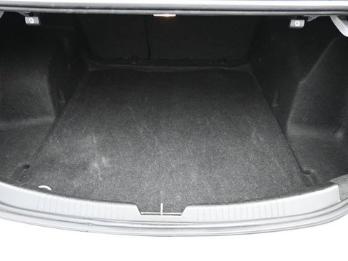 Used 2022 Chevrolet Malibu LT FWD image 14