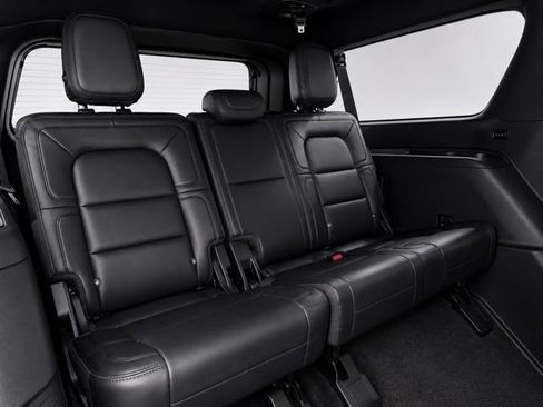 Used 2022 Lincoln Navigator L Reserve AWD/4WD image 23