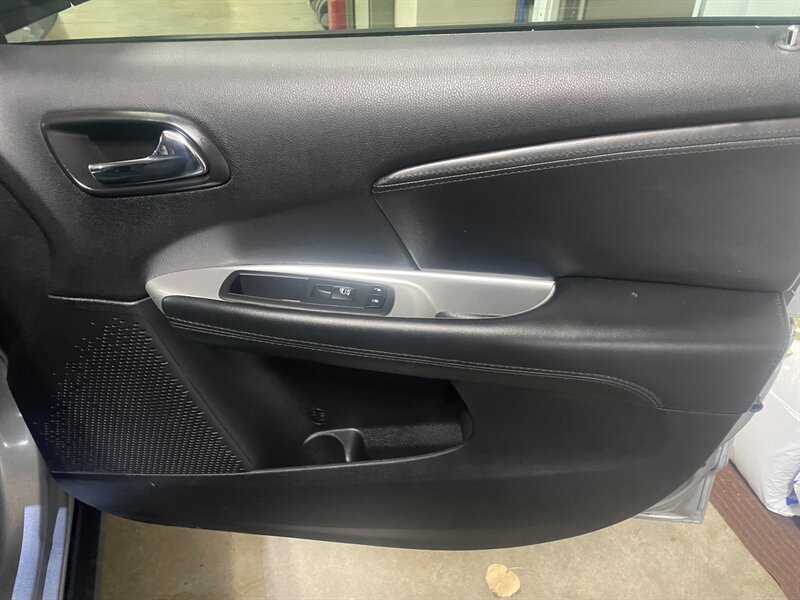 Used 2018 Dodge Journey SXT w/ Safe & Sound Group AWD/4WD image 21
