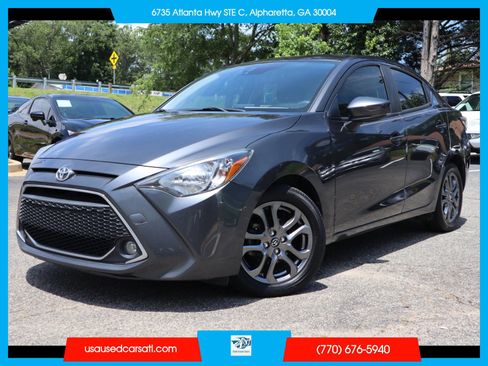 Used 2020 Toyota Yaris LE FWD image 1