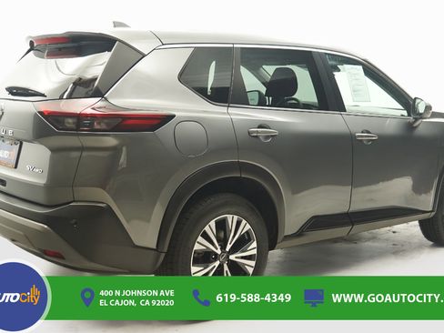 Used 2022 Nissan Rogue SV AWD/4WD image 6