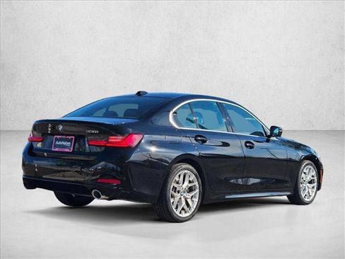 Used 2025 BMW 330i Sedan RWD image 5
