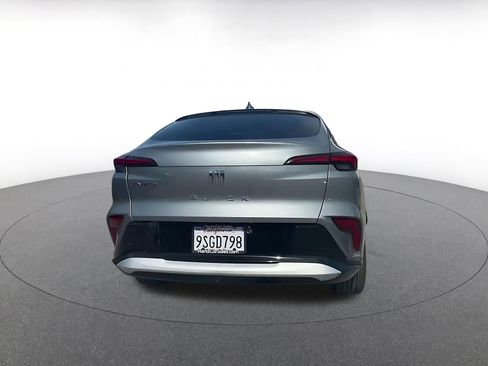 Used 2025 Buick Envista Sport Touring image 12