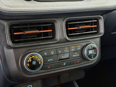 Used 2022 Ford Maverick XLT w/ XLT Luxury Package FWD image 17