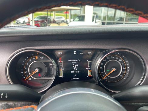 Used 2023 Jeep Gladiator Mojave w/ Cold Weather Group AWD/4WD image 24