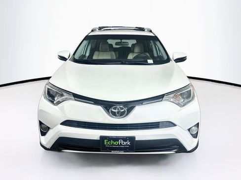 Used 2016 Toyota RAV4 XLE FWD image 2
