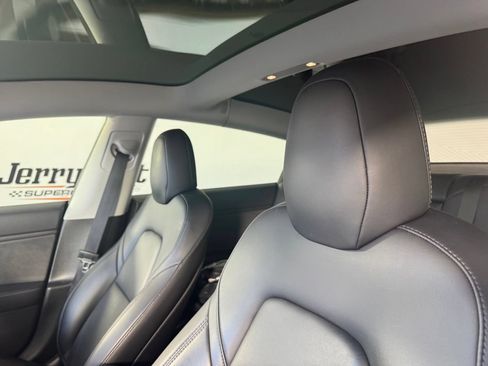 Used 2019 Tesla Model 3 AWD/4WD image 10