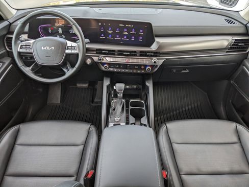 Used 2025 Kia Telluride LX image 12