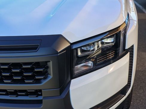 New 2026 Nissan Frontier S image 10