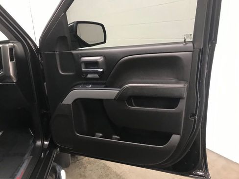 Used 2018 Chevrolet Silverado 1500 LT w/ All Star Edition image 36