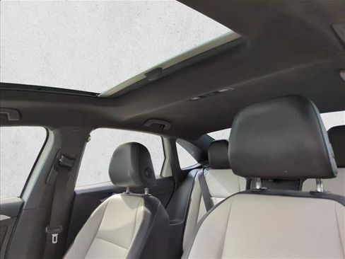 Used 2019 Volkswagen Jetta R-Line image 15