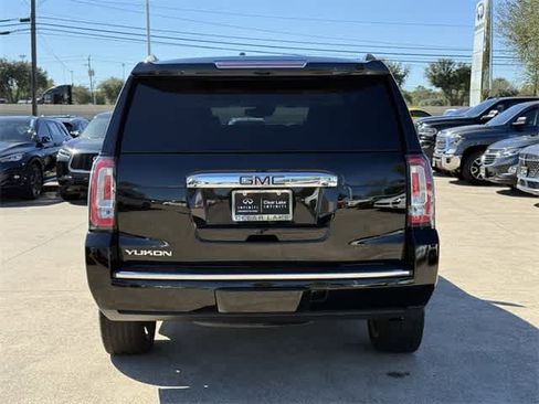 Used 2018 GMC Yukon Denali w/ Open Road Package image 4