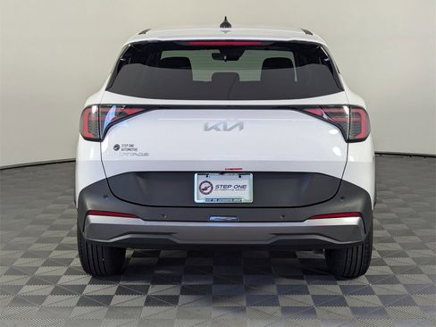 New 2026 Kia Sportage LX image 6