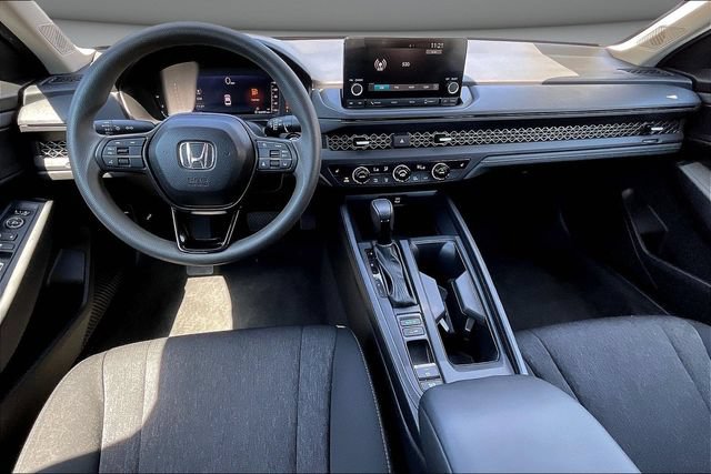 Used 2025 Honda Accord SE image 9