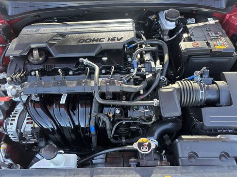 Used 2024 Hyundai Elantra SEL image 10