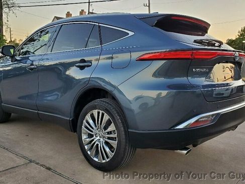 Used 2021 Toyota Venza XLE w/ Softex Package image 17