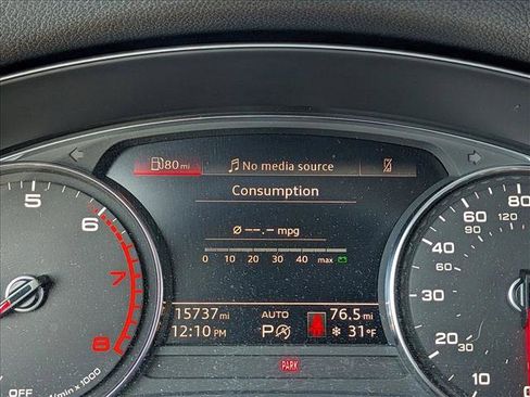 Used 2023 Audi Q5 2.0T Premium w/ Convenience Package image 9