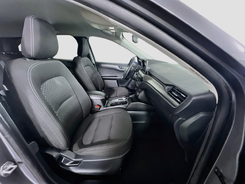 Certified 2025 Ford Escape Active AWD/4WD image 26