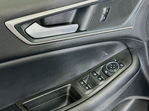 Used 2024 Ford Edge SEL image 15