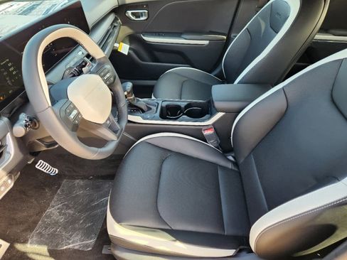 Certified 2025 Kia K4 GT-Line Turbo image 9