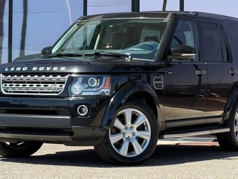 Used 2016 Land Rover LR4 HSE AWD/4WD image 2