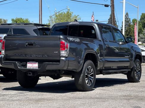 Certified 2023 Toyota Tacoma TRD Sport w/ TRD Premium Sport Package AWD/4WD image 3