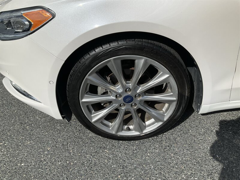 Used 2017 Ford Fusion Platinum AWD/4WD image 9