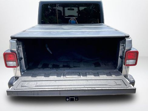 Used 2020 Jeep Gladiator Rubicon w/ Trailer Tow Package AWD/4WD image 7