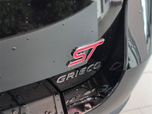 Used 2025 Ford Explorer ST image 11