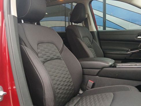 Used 2022 Nissan Pathfinder SV w/ SV Premium Package image 8