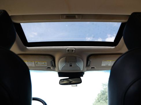 Used 2015 INFINITI QX60 FWD w/ Deluxe Touring Package image 22