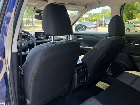 Used 2024 Nissan Rogue SV image 15