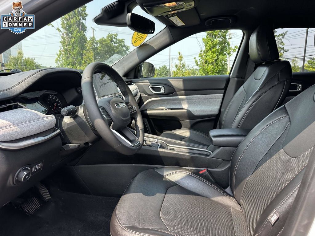 Used 2023 Jeep Compass Latitude AWD/4WD image 14