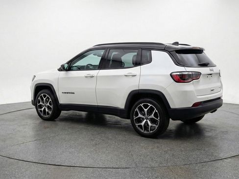Used 2025 Jeep Compass Limited image 6