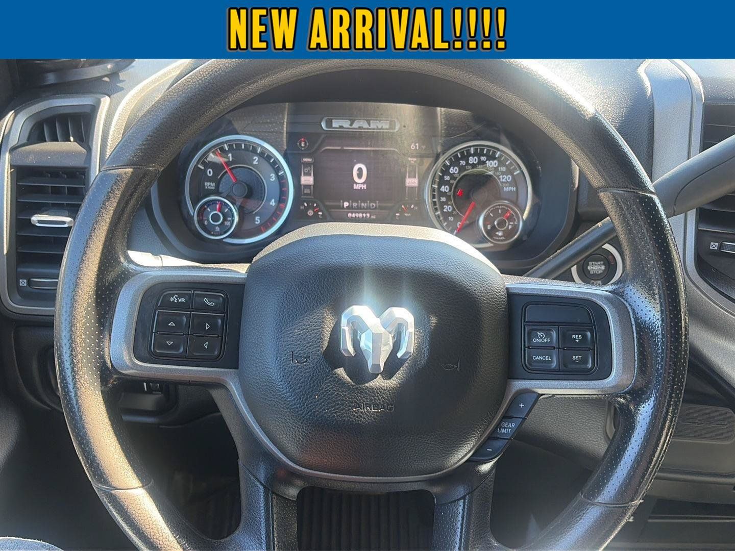 Used 2022 RAM 3500 Tradesman w/ Chrome Appearance Group AWD/4WD image 11