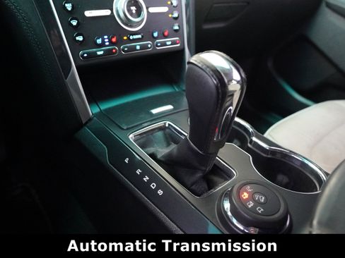 Used 2016 Ford Explorer Platinum image 28