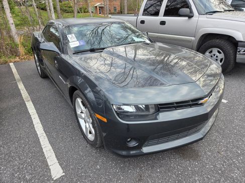 Used 2015 Chevrolet Camaro LT w/ 1LT Preferred Package image 3