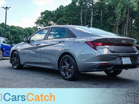 Used 2021 Hyundai Elantra SEL FWD image 13