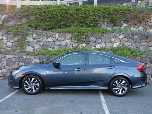 Used 2017 Honda Civic EX image 8