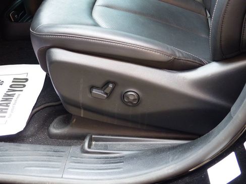 Used 2025 Chrysler Pacifica Select FWD image 22