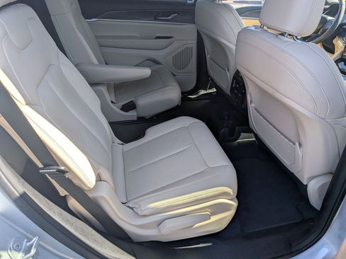 Certified 2023 Jeep Grand Cherokee L Limited w/ Luxury Tech Group II image 34