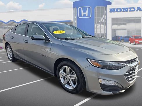 Used 2024 Chevrolet Malibu LT image 1