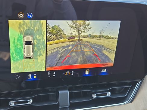 New 2026 Chevrolet Equinox ACTIV w/ Safety and Technology Package image 30