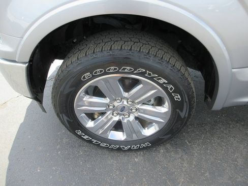 Used 2020 Ford F150 Lariat w/ Equipment Group 502A Luxury AWD/4WD image 15