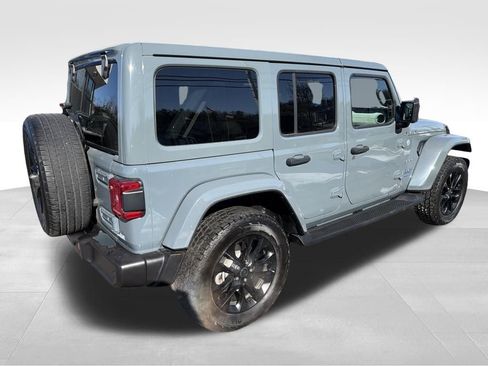 Used 2024 Jeep Wrangler Unlimited Sahara w/ Technology Group image 11
