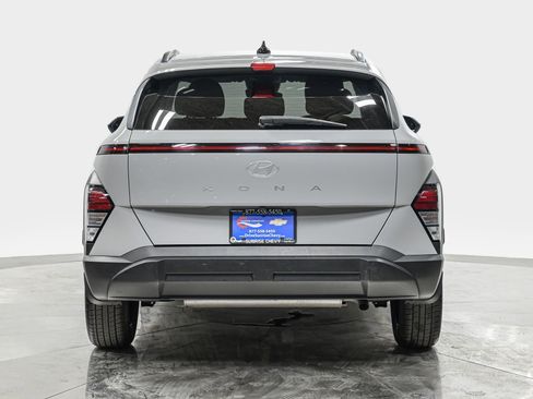 Used 2024 Hyundai Kona SEL FWD image 5