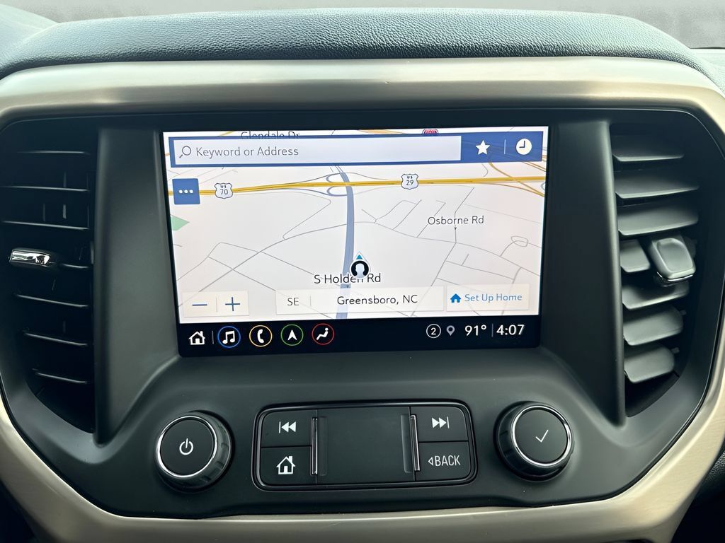 Used 2021 GMC Acadia Denali w/ Denali Technology Package FWD image 13