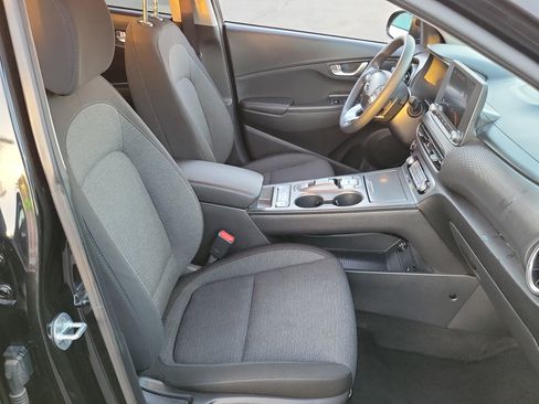 Certified 2023 Hyundai Kona SE image 17