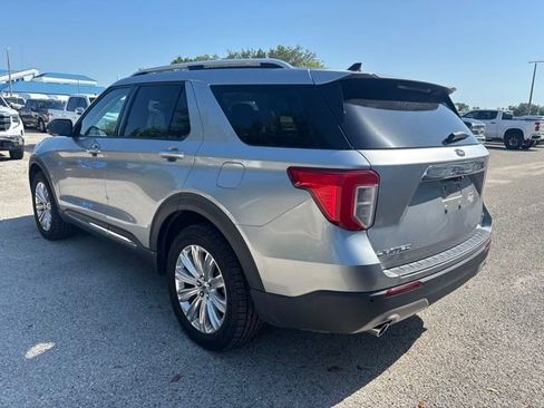 Used 2022 Ford Explorer Limited w/ Hybrid Equipment Group 310A AWD/4WD image 7