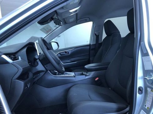 Certified 2025 Toyota RAV4 LE image 18